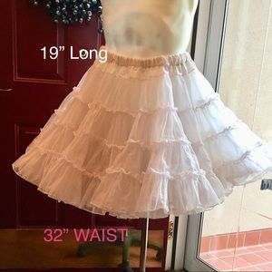Sq Dance Off White Vtg Petticoat Size 32 Waist
